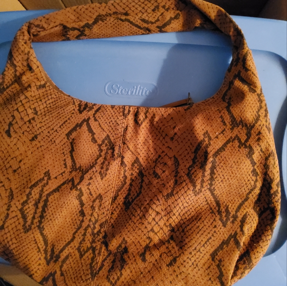 Universal Thread Purse - image 1